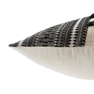 Jaipur Living Jaipur Living Mercado Cotton Tribal Pillow Cover with Tasseled Bohemian Texture PLC102242