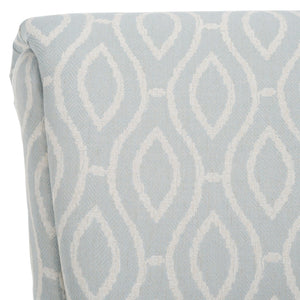 Safavieh Hazina Club Chair - Luxurious Paisley Upholstery, Classic Design, Perfect For Living Spaces & More Light Blue MCR1002G