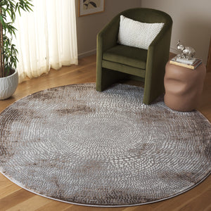 Safavieh Meadow Modern Turkish Area Rug - Luxurious Grey And Ivory Design For Sophisticated Living Spaces Brown ,Ivory Polyester Mdw333t-5