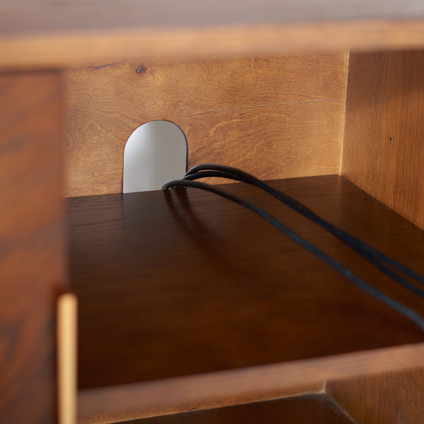 Safavieh Ligia Contemporary 2-door Media Stand With Stylish Brass Accents And Hidden Cable Management Solutions Walnut Wood And Mdf Med6400c