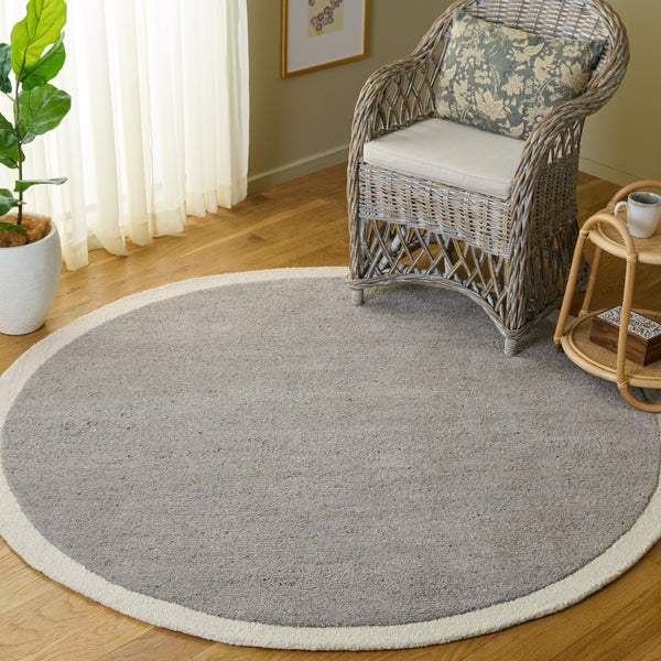 Safavieh Metro Hand-Tufted Grey Ivory Area Rug — Wool-Cotton Blend, Plush 1/2" Pile, Timeless Border Elegance 5'-0" x 8'-0" MET153F-5