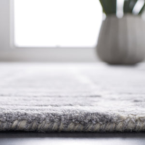 Safavieh Metro Luxurious Hand-tufted Area Rug For Modern Interiors - Premium Wool & Cotton Blend, 6' X 9' Silver ,Grey 80% Wool And 20% Cotton Met182g-9