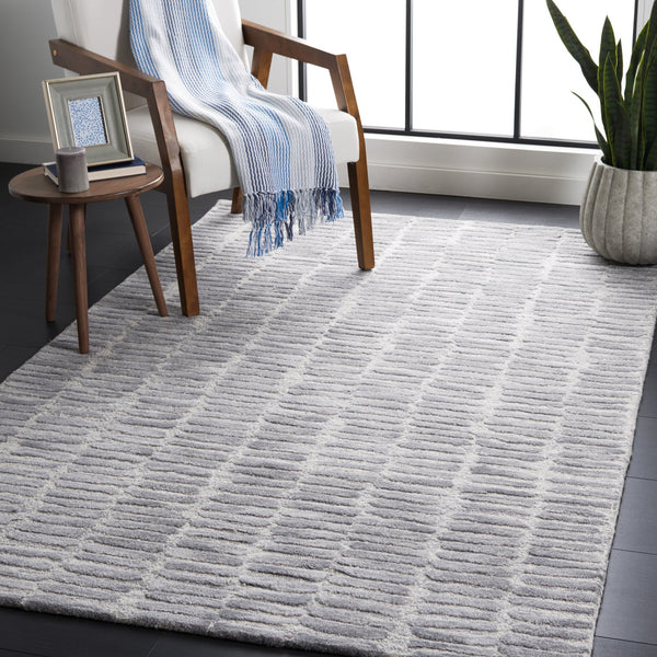 Safavieh Metro Luxurious Hand-tufted Area Rug For Modern Interiors - Premium Wool & Cotton Blend, 6' X 9' Silver ,Grey 80% Wool And 20% Cotton Met182g-9