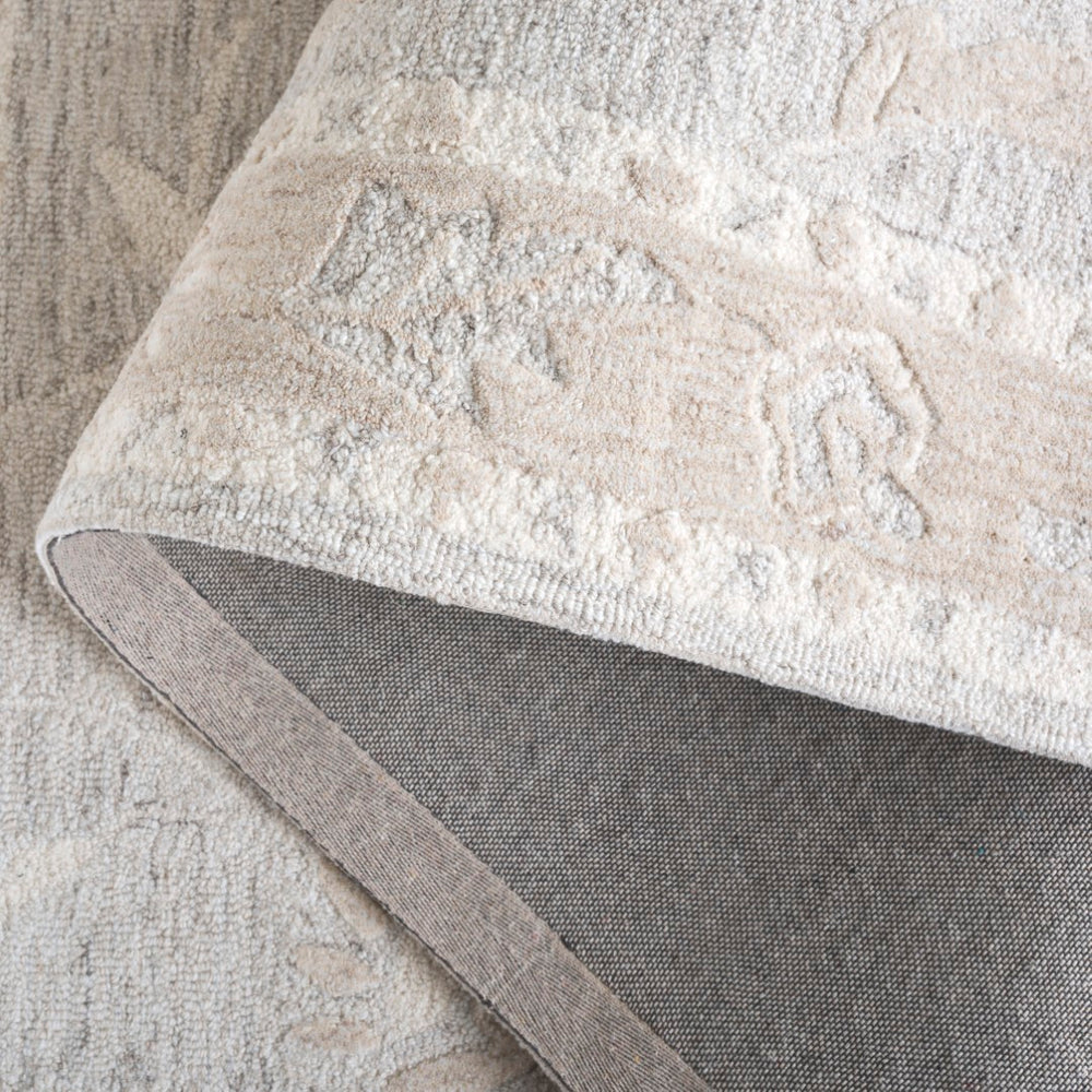 Safavieh Metro Hand Tufted Rug In Elegant Neutral Tones – Timeless Traditional Style For Effortless Decor Light Grey ,Ivory 50% Wool,30% Pet,20% Cotton Met201g-8