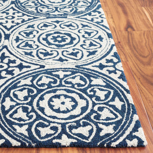 Safavieh Metro Hand-tufted Area Rug - Timeless Elegance With Medallion Motifs For Modern Home Décor Delight Blue ,Ivory 80% Wool,20% Cotton Met377m-3