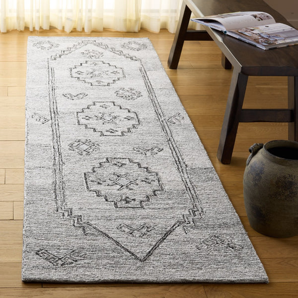 Safavieh Metro Handcrafted Wool And Cotton Area Rug - Elegant Geometric Design For Timeless Home Decor Style Grey ,Black 80% Wool 20% Cotton Met385f-4