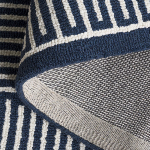 Safavieh Metro Plush Hand-Tufted Blue Ivory Rug — Wool-Cotton Blend, Low Pile Modern Square Accent Rug 6'-0" x 6'-0" MET465M-6SQ