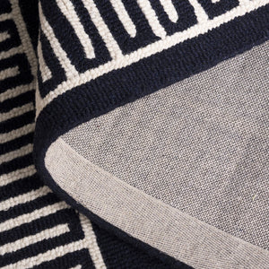 Safavieh Metro Hand-Tufted Navy And Ivory Rug — Low-Profile Wool-Cotton Blend, Durable Contemporary Accent 4'-0" x 6'-0" MET465N-4