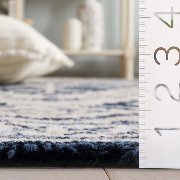 Safavieh Metro Handtufted Area Rug In Medium Rectangle - Luxurious Wool & Cotton Blend For Timeless Elegance Navy ,Ivory 80% Wool 20% Cotton Met474n-5