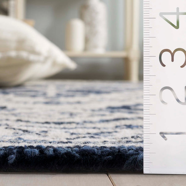 Safavieh Metro Hand-tufted Runner Area Rug: Elegant Design For Hallways, Kitchens, And Entryways Navy ,Ivory 80% Wool 20% Cotton Met474n-9