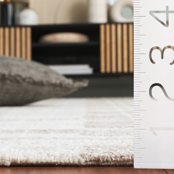 Safavieh Metro Hand-tufted Area Rug: Luxurious Comfort And Timeless Style For Your Living Space Decor Beige ,Ivory 80% Polyester,20% Cotton Met501b-5