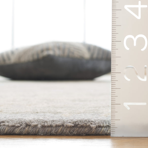 Safavieh Metro Hand-tufted Area Rug - Artistic Design With Luxurious Wool & Cotton Blend For Elegant Spaces Grey ,Beige Wool And Cotton With Latex Met650f-5