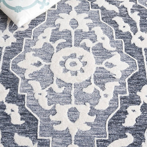 Safavieh Metro Hand-tufted Area Rug - Elegant Traditional Design For Timeless Home Décor & Comfort Light Blue ,Grey 80% Wool,20% Cotton Met709l-9