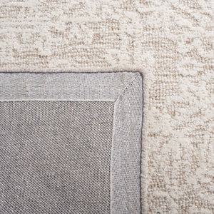 Safavieh Metro 887 Hand Tufted Transitional Rug Beige / Ivory MET887B-8