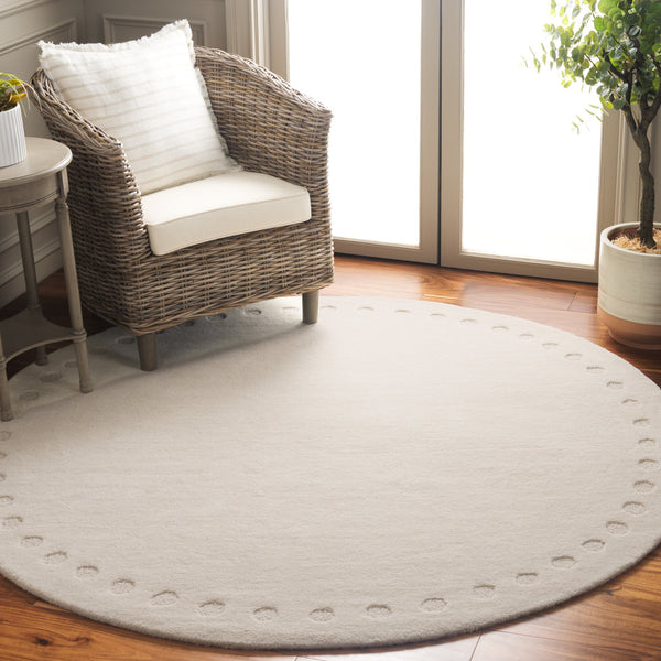 Safavieh Metro Hand-Tufted Ivory Wool-Cotton Rug 8X10 — Low-Profile 1/2" Pile, Subtle Border, Dotted Corner Motifs 4'-0" x 4'-0" MET913A-4R