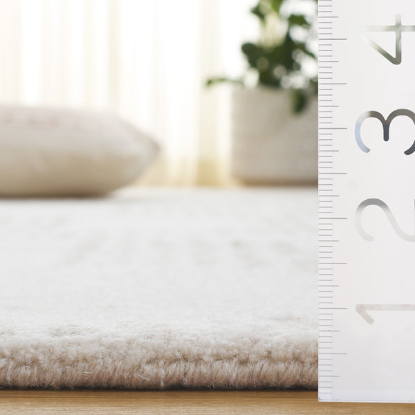 Safavieh Metro Modern Runner Rug - Elegant Hand-tufted Design For Hallways, Cozy Wool And Cotton Blend Natural ,Ivory 80% Wool,20% Cotton Met950b-5