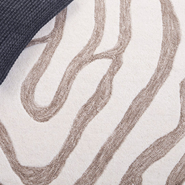 Safavieh Metro Hand-tufted Wool And Cotton Area Rug - Elegant Design For Modern Home Decor And Comfort Ivory ,Grey 80% Wool,20% Cotton Met951a-6r