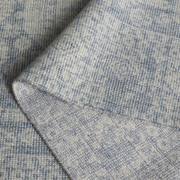 Safavieh Maharaja Exquisite Hand-loomed Area Rug For Elegant Living Spaces – Durable, Transitional Design Blue 80% Wool,20% Cotton Mhj302m-8