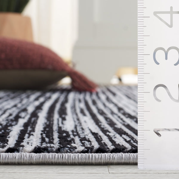 Safavieh Mila Elegant Area Rug – Modern Turkish Design In Neutral Shades For Stylish Home Decor Upgrade Black ,Ivory Polyester Mil224z-8