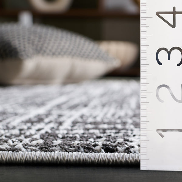 Safavieh Mila Modern Ivory And Black Runner Rug - Stylish Power Loomed Design For Hallway Elegance Ivory ,Black Polyester Mil228a-5