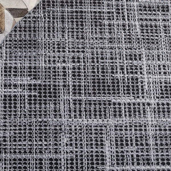 Safavieh Mila Modern Ivory And Black Runner Rug - Stylish Power Loomed Design For Hallway Elegance Light Grey ,Black Polyester Mil228f-5