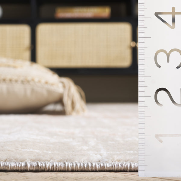 Safavieh Mila Exquisite Power-loomed Area Rug In Elegant Ivory And Beige - Turkish Craftsmanship For Your Home Ivory ,Beige Polyester Mil230a-28