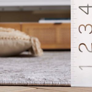 Safavieh Mila Modern Area Rug - Luxurious Abstract Design For Comfort And Style In Any Home Décor Space Grey ,Ivory Polyester Mil236f-9