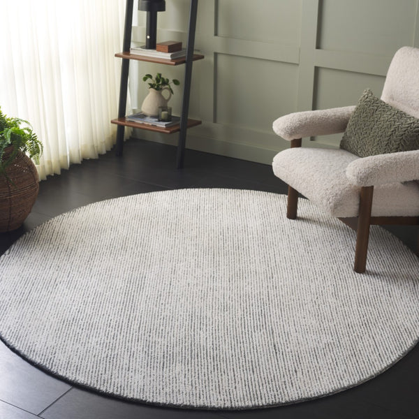 Safavieh Mirage Hand-tufted Area Rug: Luxurious Softness & Contemporary Style For Elegant Home Decor Ivory ,Charcoal 50% Wool,30% Viscose,20% Cotton Mir375h-6