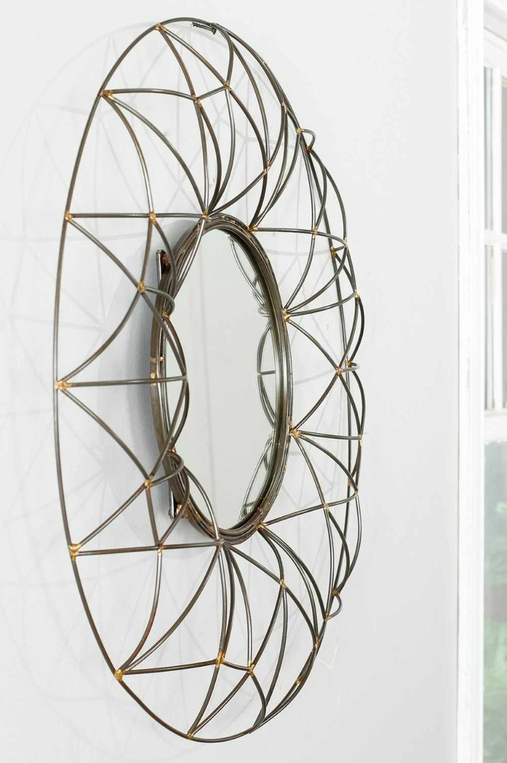 Safavieh 26" Round Wall Mirror - Elegant Bronze Iron Frame, Clear Glass, Perfect for Any Living Space Focal Point MIR4015A