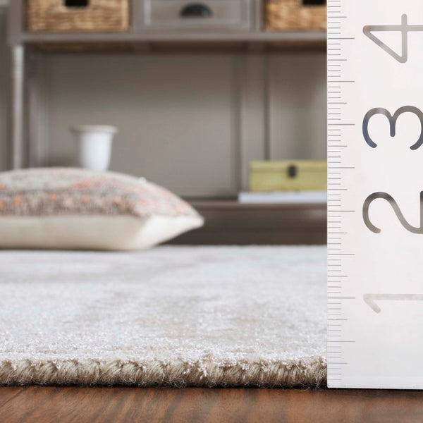 Safavieh Mirage Hand Tufted Viscose Wool Blend Area Rug Plush Geometric Sheen for Living Rooms MIR475B-6