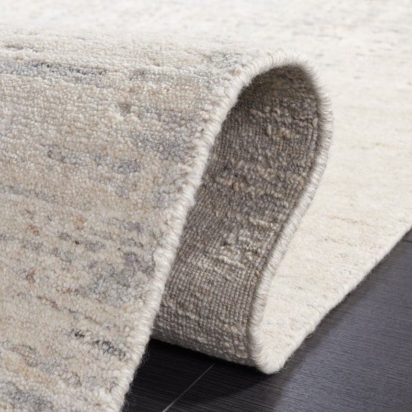 Safavieh Mirage Hand-Loomed Accent Rug 1X1.5 Ft Light Beige Grey – Wool-Viscose-Cotton Blend, Low Pile Cozy Elegance MIR534C-0116