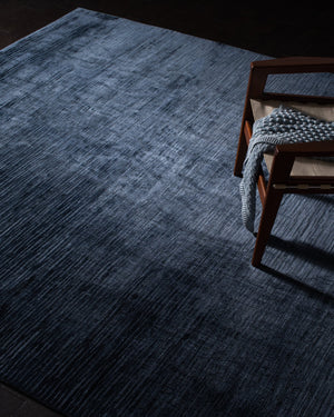 Safavieh Mirage Hand-Loomed 635N Navy Accent Rug 1'X1'6" — Low-Profile Viscose-Cotton, Soft Tonal Minimalism MIR635N-0116