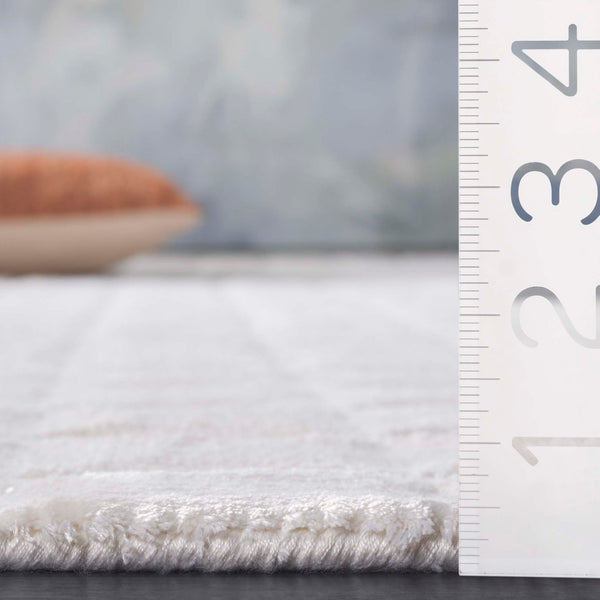 Safavieh Mirage Luxurious Hand-knotted Area Rug - Elegant Comfort And Style For Your Inviting Home Decor Ivory 80% Viscose & 20% Cotton Mir646a-8