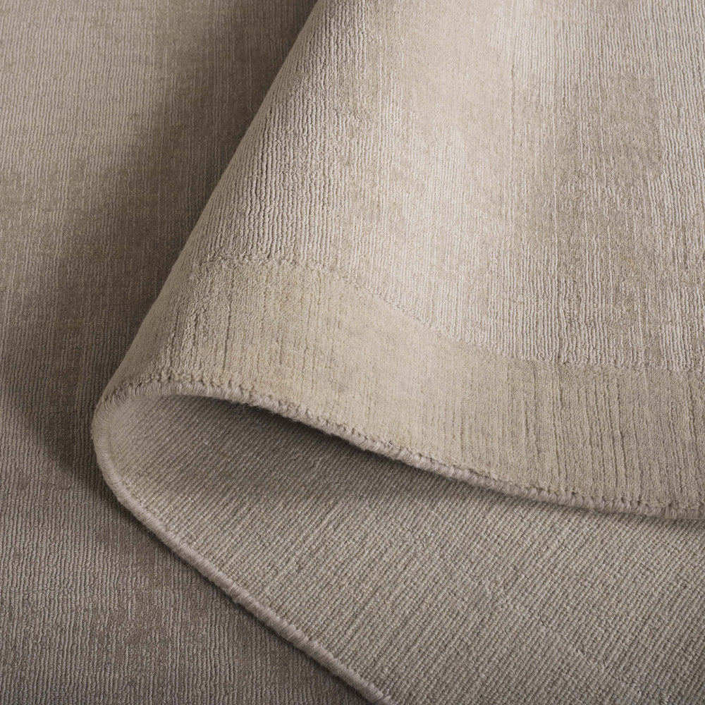 Safavieh Mirage 685A Ivory Hand-Loomed Wool-Cotton Rug 6X9, 3/8" Low Pile — Subtle Tone-On-Tone Texture For Living Rooms MIR685A-6