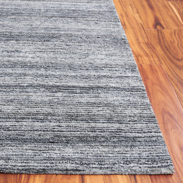 Safavieh Mirage Hand-tufted Runner Rug: Luxurious Eco-friendly Design With Plush Comfort For Any Space Grey Pet Yarn Pile Mir757f-5