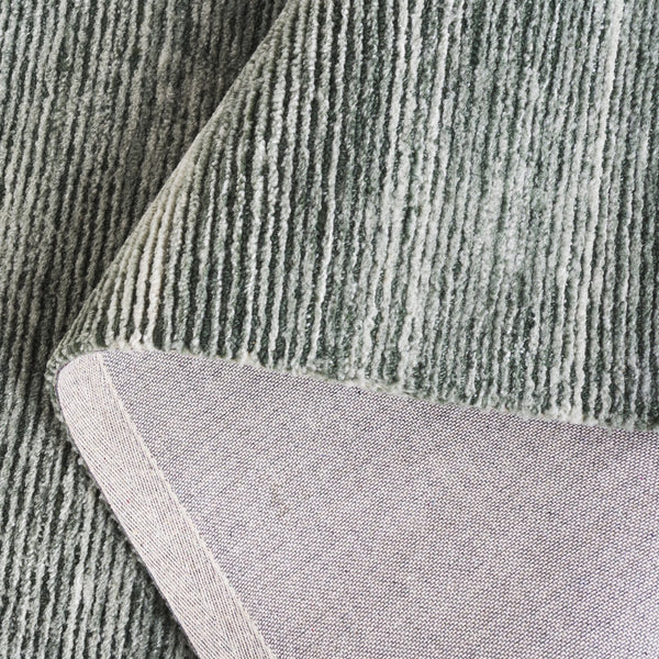 Safavieh Mirage Hand-tufted Runner Rug: Luxurious Eco-friendly Design With Plush Comfort For Any Space Green Pet Yarn Pile Mir757y-5
