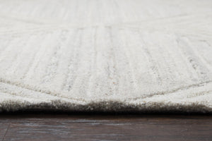 Alora Decor Makalu Hand‑Tufted Natural Wool Rug With Persian‑Inspired Geometric Motif, Eco-Friendly Texture And Luxury 5' x 8' MAKMK100937550508