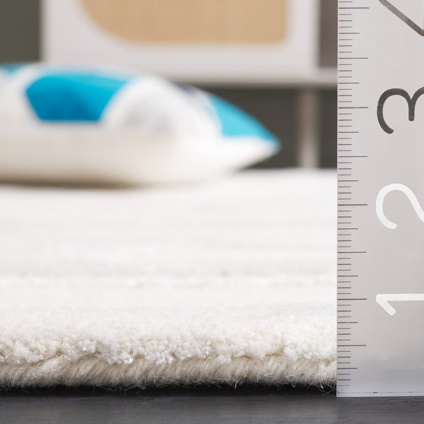 Safavieh Mykonos Hand-tufted Area Rug - Luxurious Wool Blend, Abstract Geometric Design For Modern Elegance Ivory ,Blue 70% Wool,20% Viscose,10% Cotton Mkn102a-6r