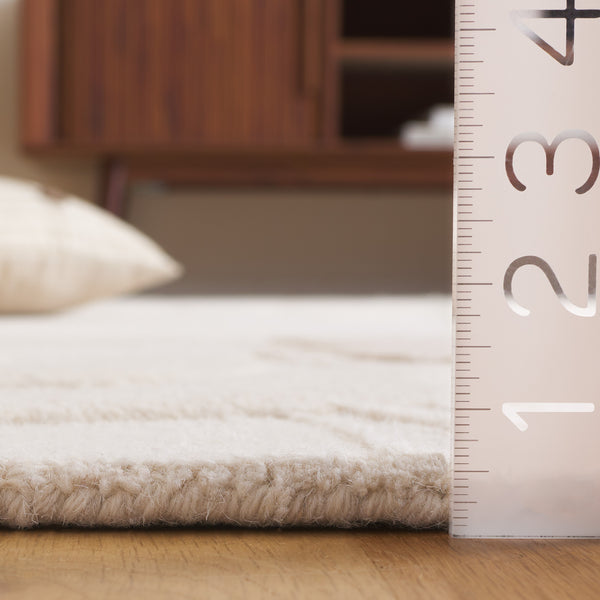 Safavieh Mykonos Hand Tufted Wool & Cotton Runner Rug - Timeless Elegance With Botanical Design For Any Space Ivory ,Beige 85% Wool,15% Cotton Mkn103a-6sq