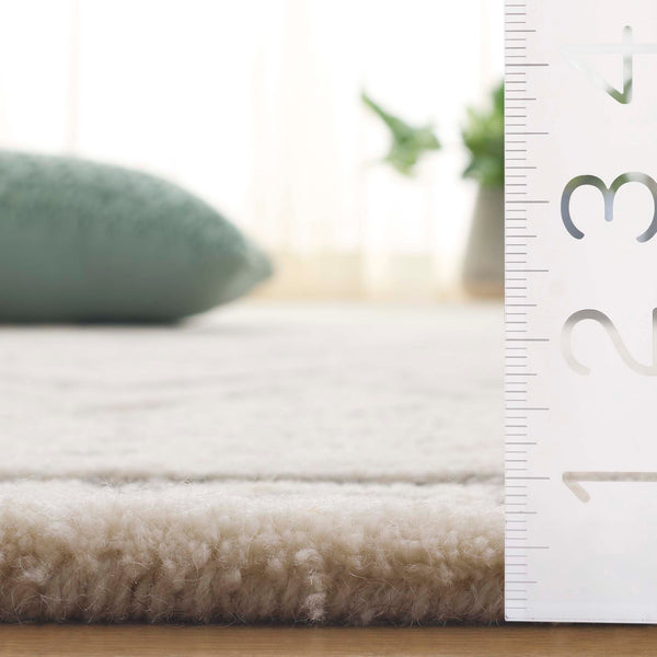 Safavieh Mykonos Handcrafted Modern Runner Rug - Luxurious Wool-cotton Blend For Elegant Home Décor Ivory ,Grey 80% Wool,20% Cotton Mkn502a-5