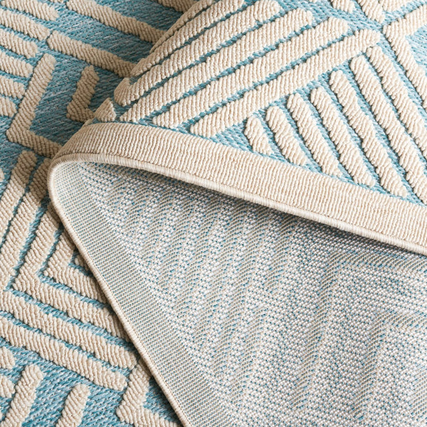 Safavieh Milos Geometric Indoor/Outdoor Area Rug - Elegant Turquoise & Ivory Design For Any Space Decor Turquoise ,Ivory Polypropylene Mlo104k-8