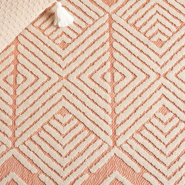 Safavieh Milos Geometric Indoor/Outdoor Area Rug - Elegant Turquoise & Ivory Design For Any Space Decor Rust ,Ivory Polypropylene Mlo104p-8
