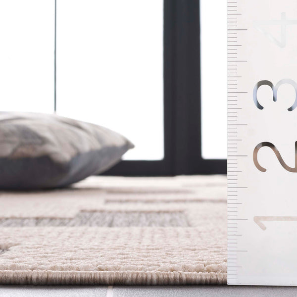 Safavieh Milos Indoor/Outdoor Area Rug - Elegant Geometric Design, Durable, Eco-friendly, Easy To Clean Beige ,Grey Polypropylene Mlo108a-9