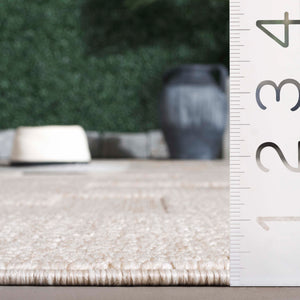 Safavieh Milos Indoor/Outdoor Area Rug - Elegant Geometric Design, Durable, Eco-friendly, Easy To Clean Beige Polypropylene Mlo108b-7sq