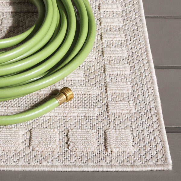 Safavieh Milos Elegant Power-loomed Indoor/Outdoor Rug With Geometric Patterns For Timeless Home Décor Beige Polypropylene Mlo110b-5