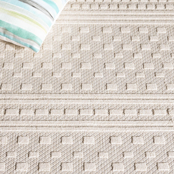 Safavieh Milos Elegant Power-loomed Indoor/Outdoor Rug With Geometric Patterns For Timeless Home Décor Beige Polypropylene Mlo110b-5