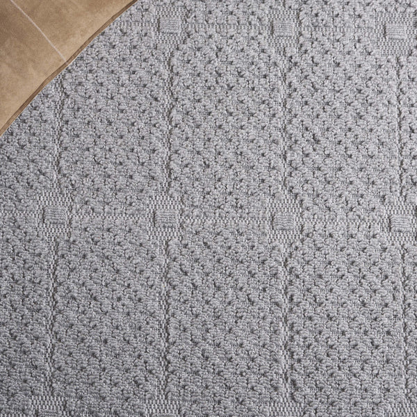 Safavieh Milos Elegant Geometric Rug - Timeless Design, Durable Construction, Perfect For Indoor & Outdoor Spaces Grey Polypropylene Mlo112f-5