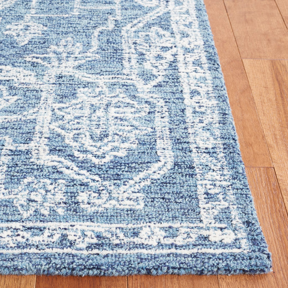 Safavieh Micro-Loop 428 Tufted 80% Wool 20% Cotton Traditional Rug Blue / Ivory MLP428M-8