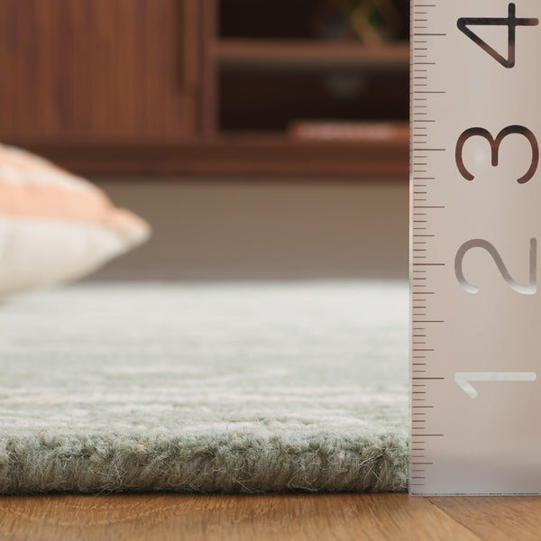 Safavieh Micro-loop Handcrafted Area Rug With Geometric Motifs – Timeless Elegance For Any Room Decor Sage ,Ivory Wool & Cotton Mlp501w-8