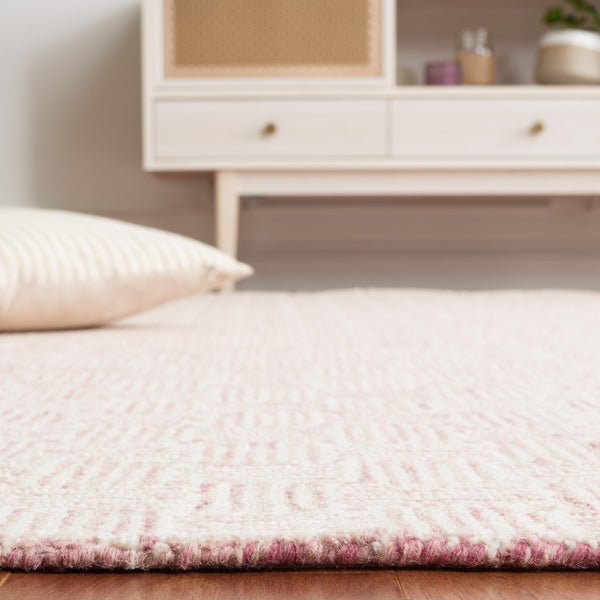 Safavieh Micro-Loop 537 Hand Tufted Modern Rug Pink / Ivory MLP537U-8